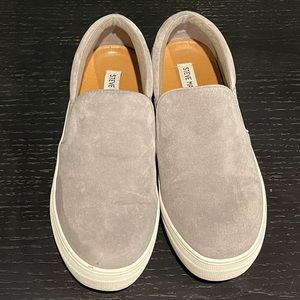 Steve Madden Gills - Grey Sueded Leather - Size 10